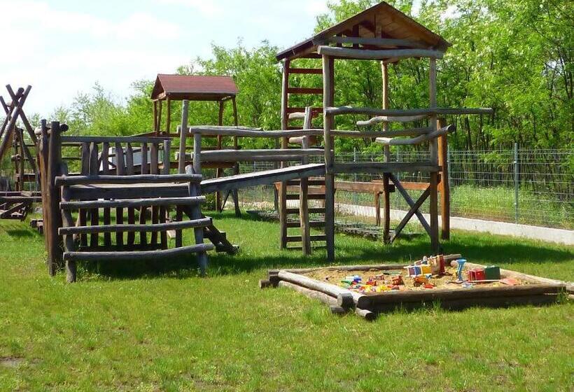 Пансион Farkasverem Vendégház