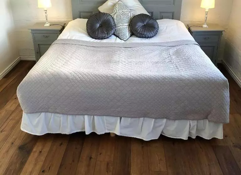 پانسیون Grand Guesthouse Gardakot