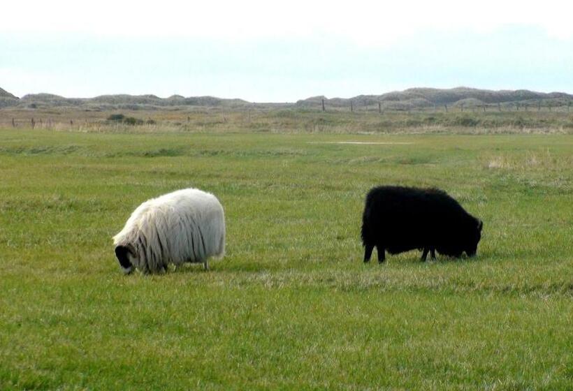 پانسیون Grand Guesthouse Gardakot