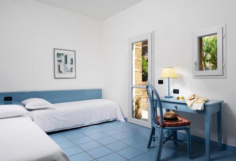 אתר נופש Th Capo Rizzuto