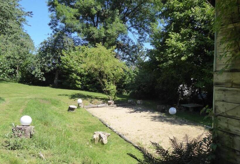 تختخواب و صبحانه Maison Bod Art