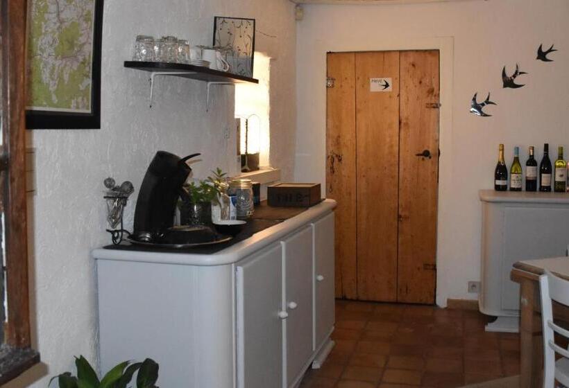 تختخواب و صبحانه Maison Bod Art