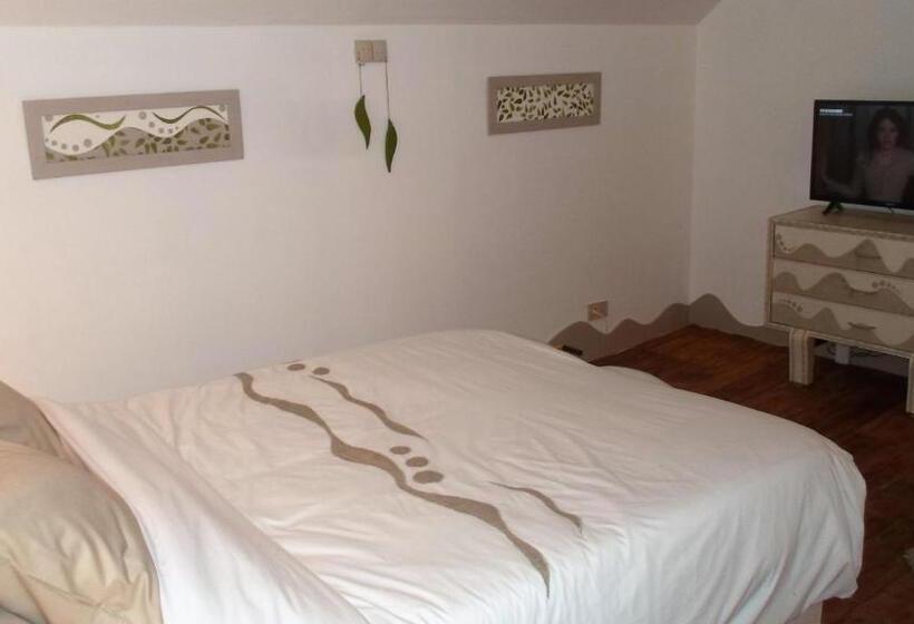 تختخواب و صبحانه Maison Bod Art