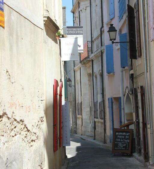 Mas De Valrugues Holifrance