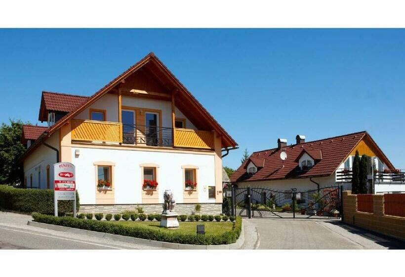 بنسيون Penzion Rogallo