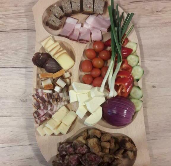 Pensiunea Agroturistică Casa Brădeana