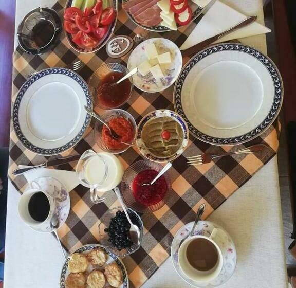 Pensiunea Agroturistică Casa Brădeana