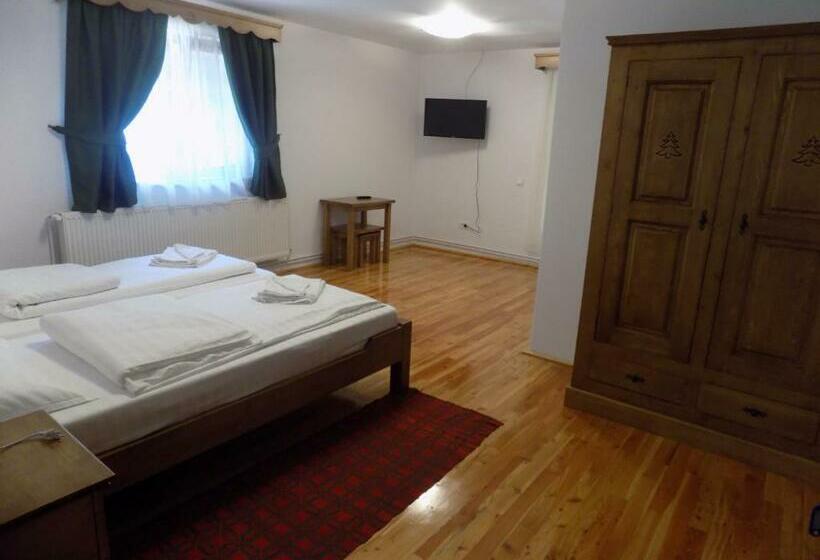 Pensiunea Agroturistică Casa Brădeana