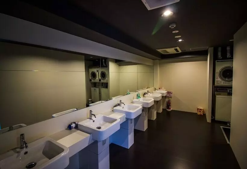 הוסטל Santiago Guesthouse Hiroshima