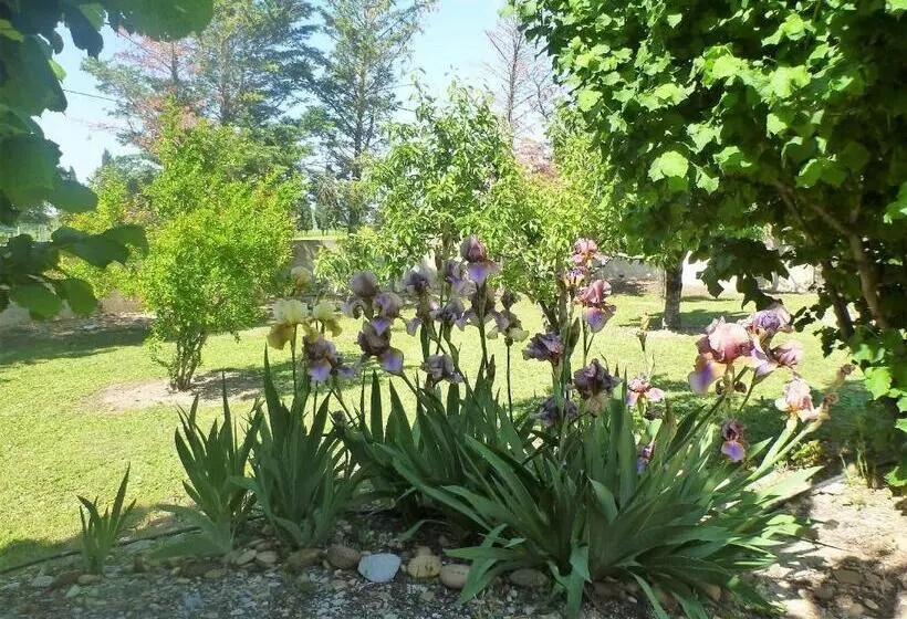 Le Mas De Gleyzes B&b De Charme