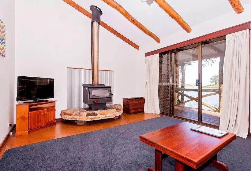 Evedon Lakeside Retreat