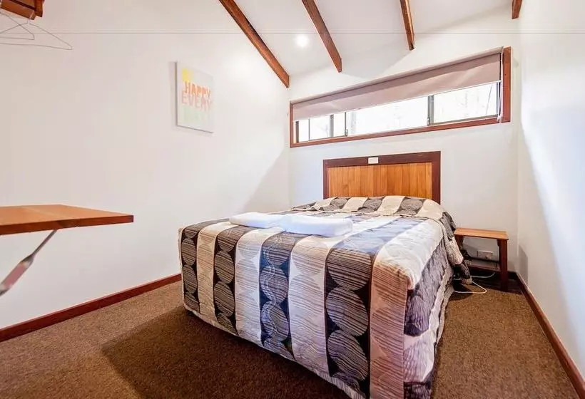 Evedon Lakeside Retreat