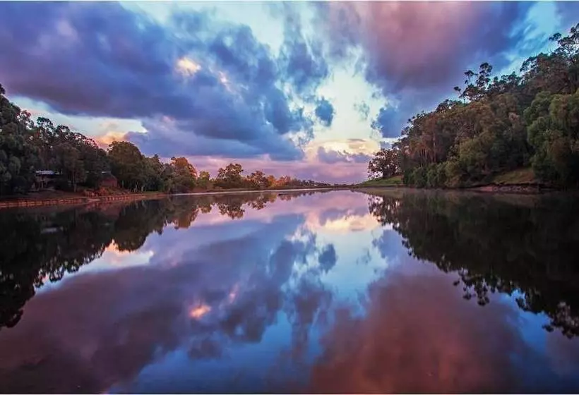 Evedon Lakeside Retreat