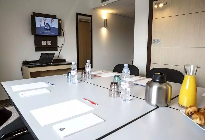 هتل Akena City Reims Bezannes