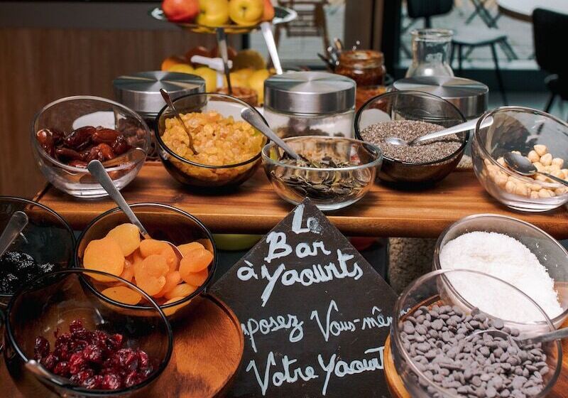 ホテル Akena City Reims Bezannes