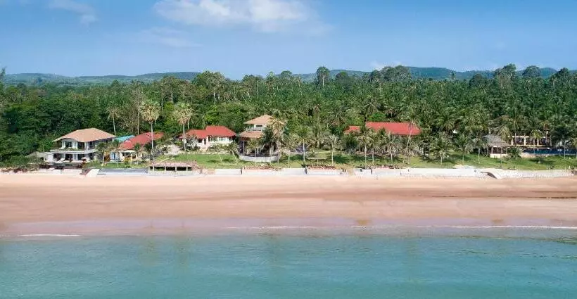 Hotell Bansaithong Beach Resort