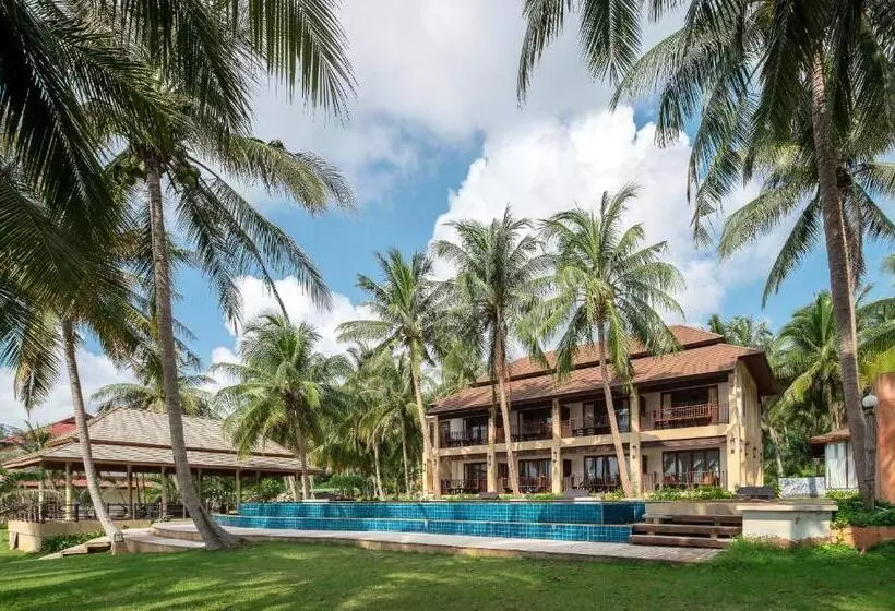 Hotell Bansaithong Beach Resort