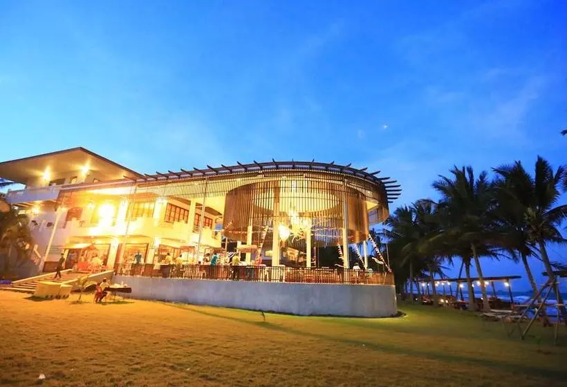 Hotell Bansaithong Beach Resort