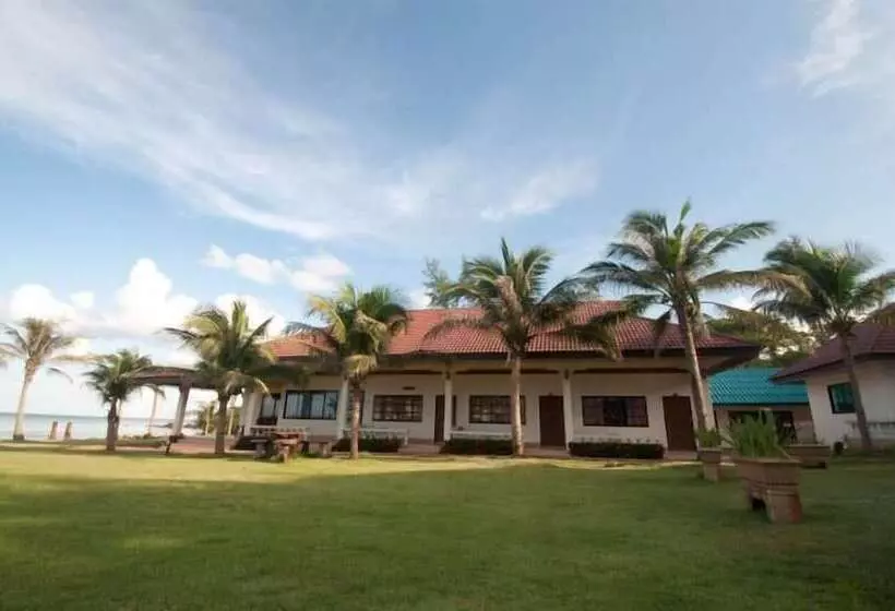 Hotell Bansaithong Beach Resort