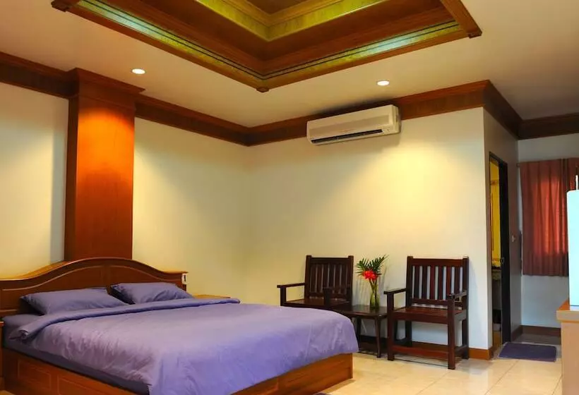 Hotell Bansaithong Beach Resort