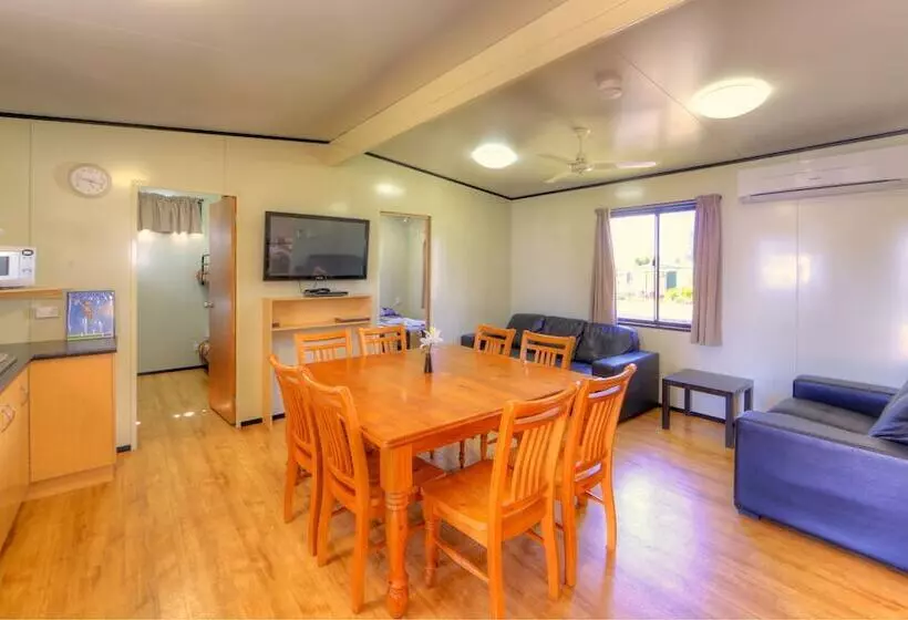 هتل Big4 Toowoomba Garden City Holiday Park