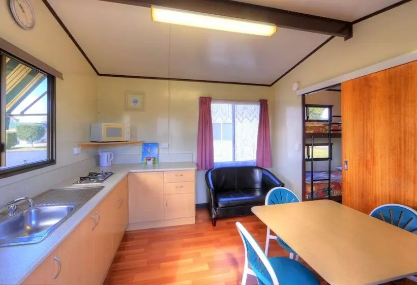 هتل Big4 Toowoomba Garden City Holiday Park