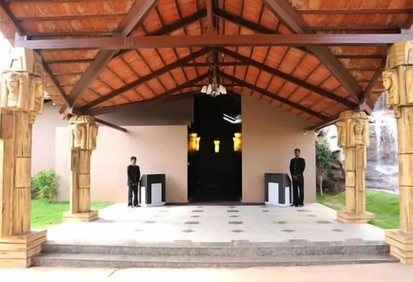 Отель Confident Amoon The Glamour Spa And Resort