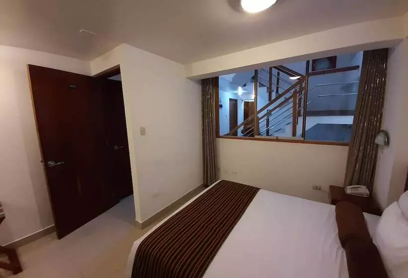 호텔 Flower S House