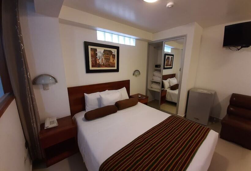 فندق Flower S House