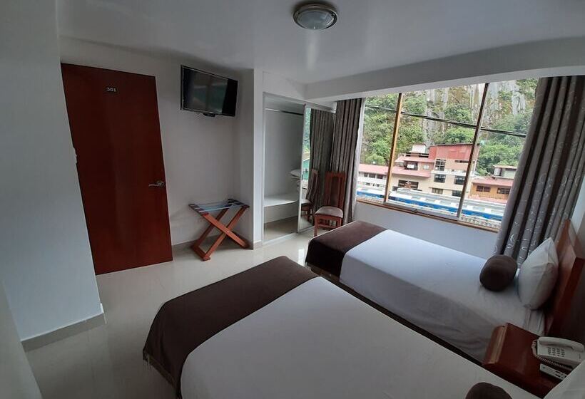 فندق Flower S House