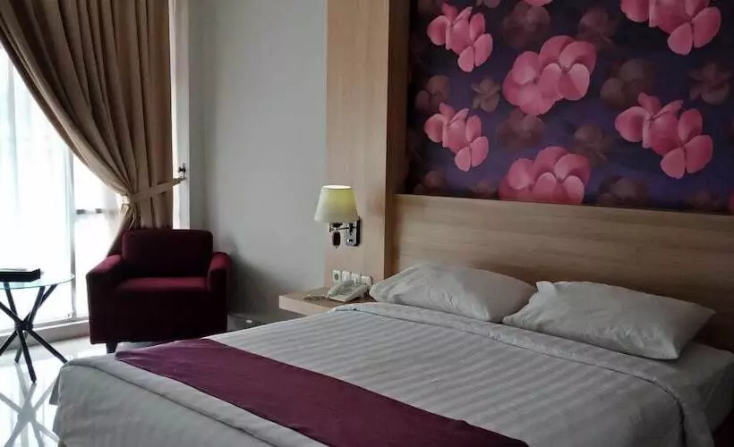 בית מלון כפרי Horison Altama Pandeglang