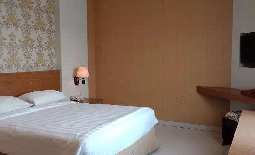 בית מלון כפרי Horison Altama Pandeglang