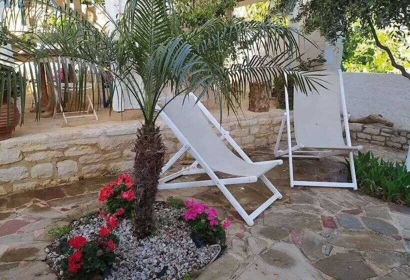 בית מלון כפרי Idili Traditional House