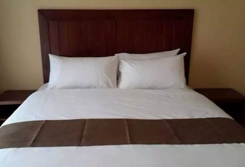 هتل Pebble Rock Lodge