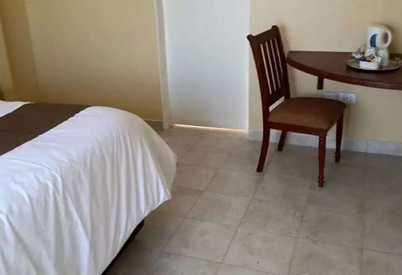 هتل Pebble Rock Lodge