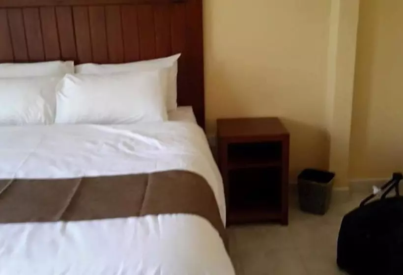 هتل Pebble Rock Lodge