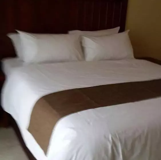 هتل Pebble Rock Lodge