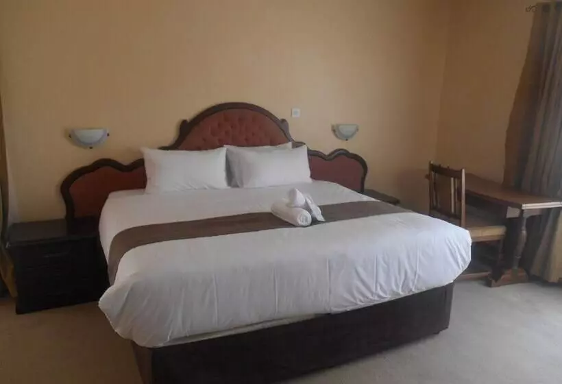 هتل Pebble Rock Lodge