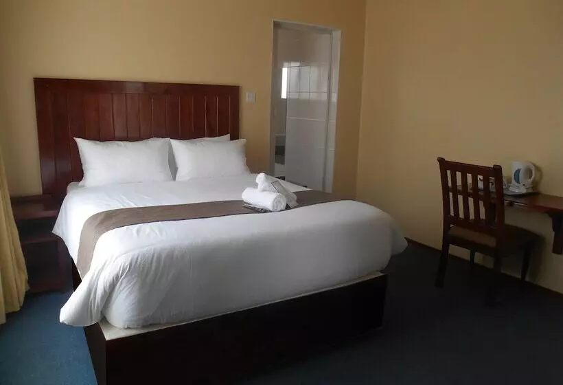 هتل Pebble Rock Lodge