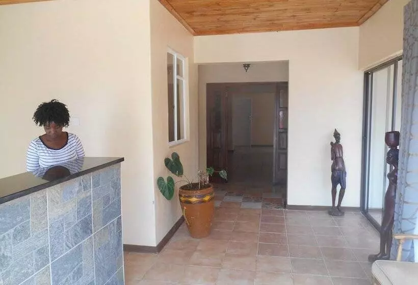 هتل Pebble Rock Lodge