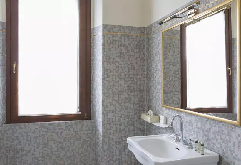 هتل Ponte Di Rialto