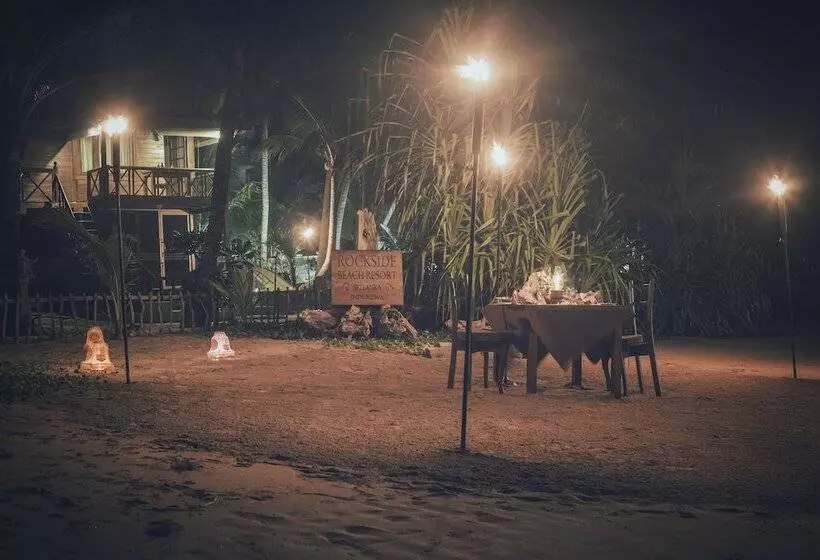 Hotel Rockside Beach Resort