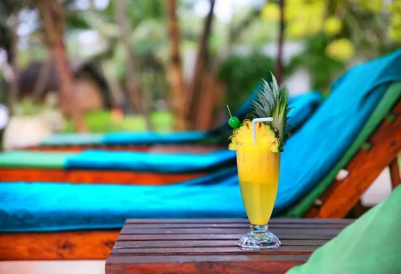 Hotel Rockside Beach Resort