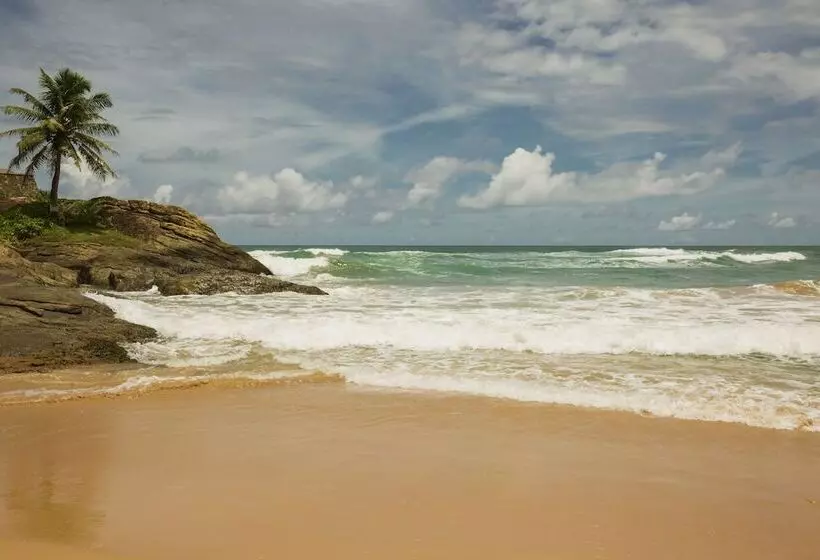 Hotel Rockside Beach Resort