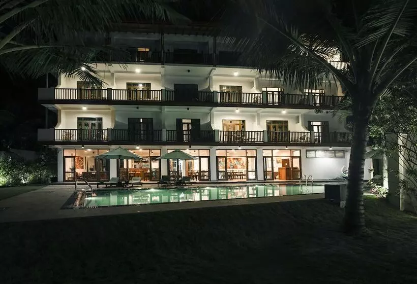 Hotel Rockside Beach Resort