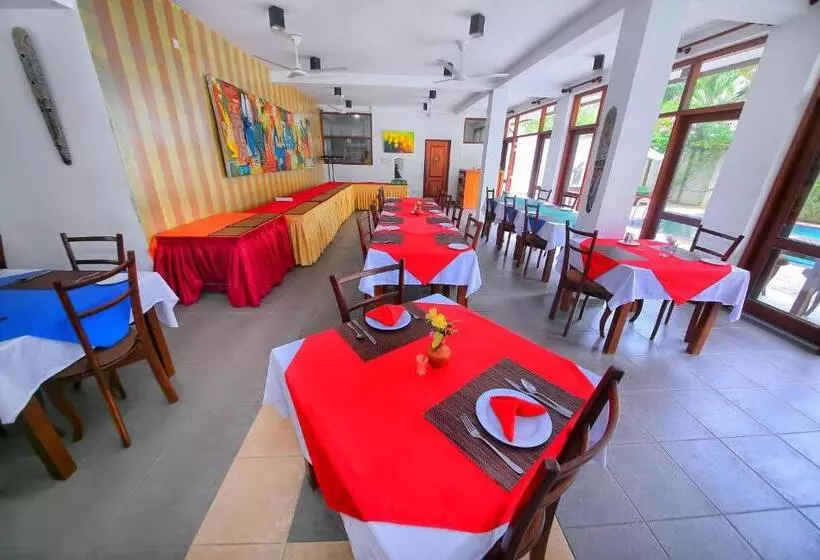 Hotel Rockside Beach Resort