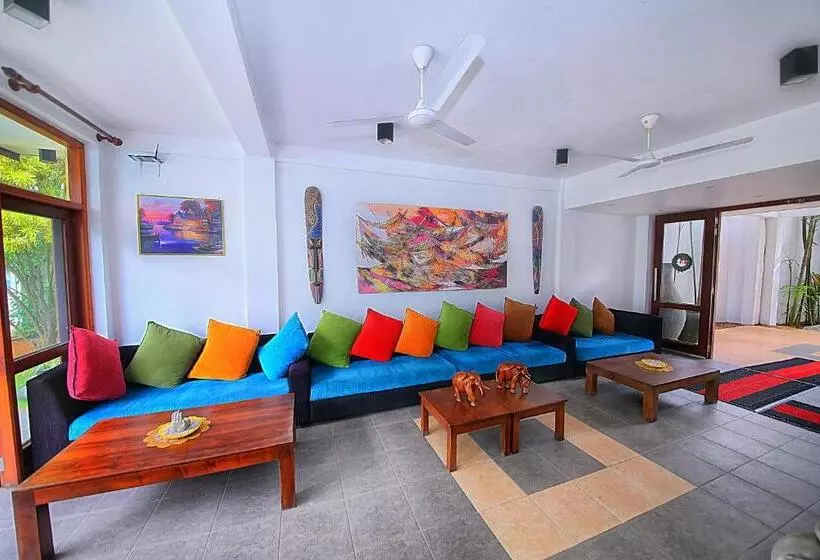 Hotel Rockside Beach Resort