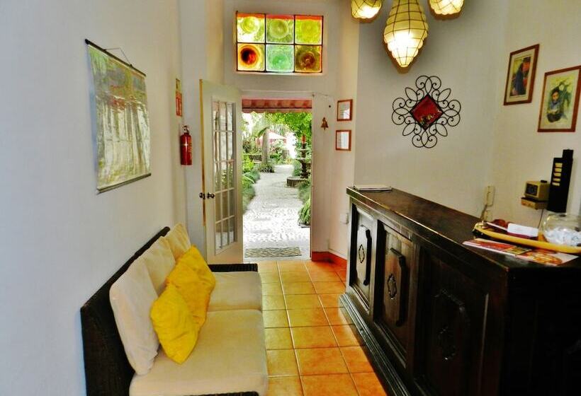 فندق Rosa Morada