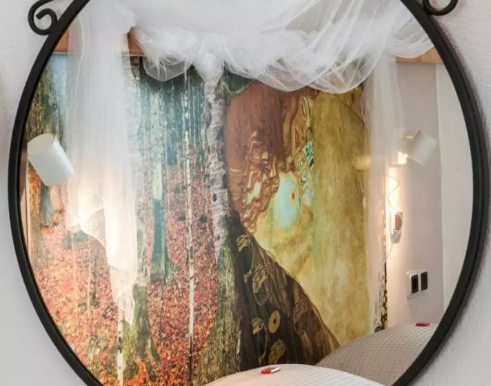 Hotel Tree Of Life Art