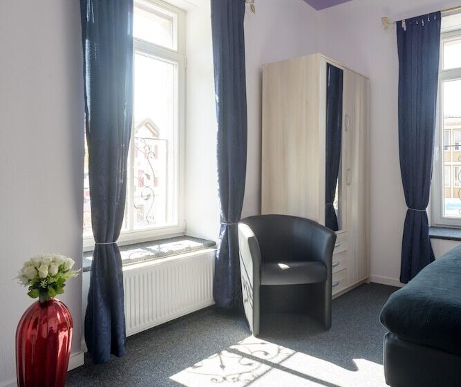 بنسيون Villa Linde